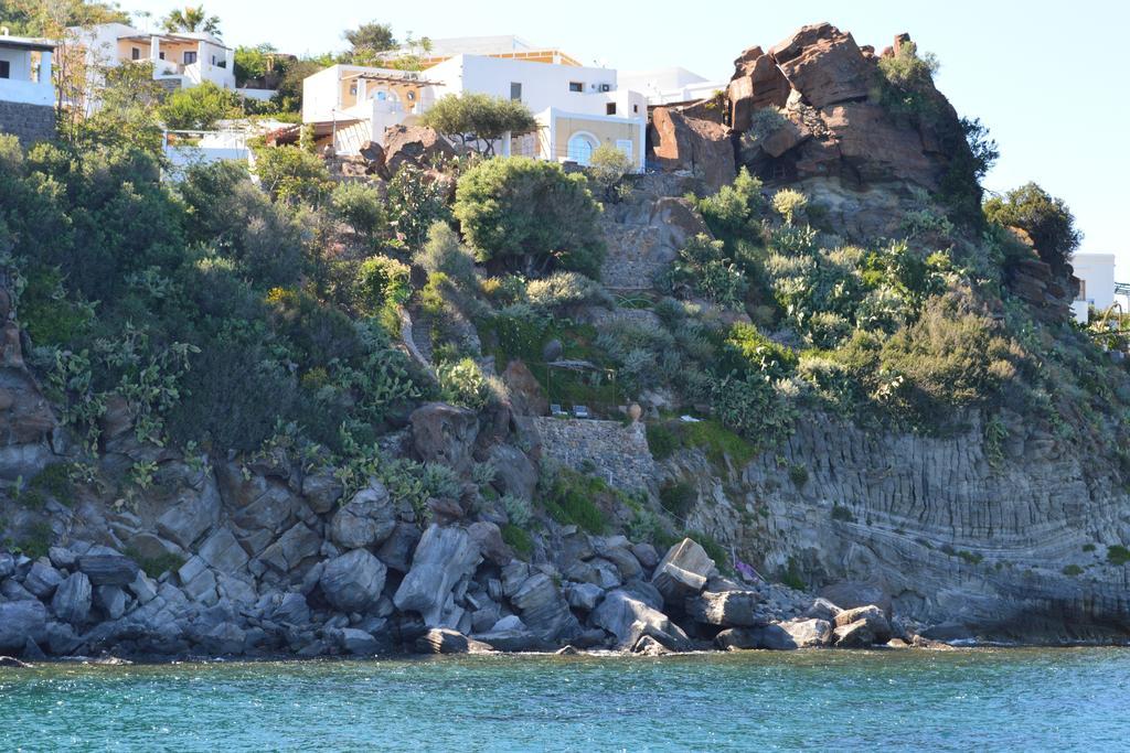 Villa Rocce Rosse Panarea Buitenkant foto